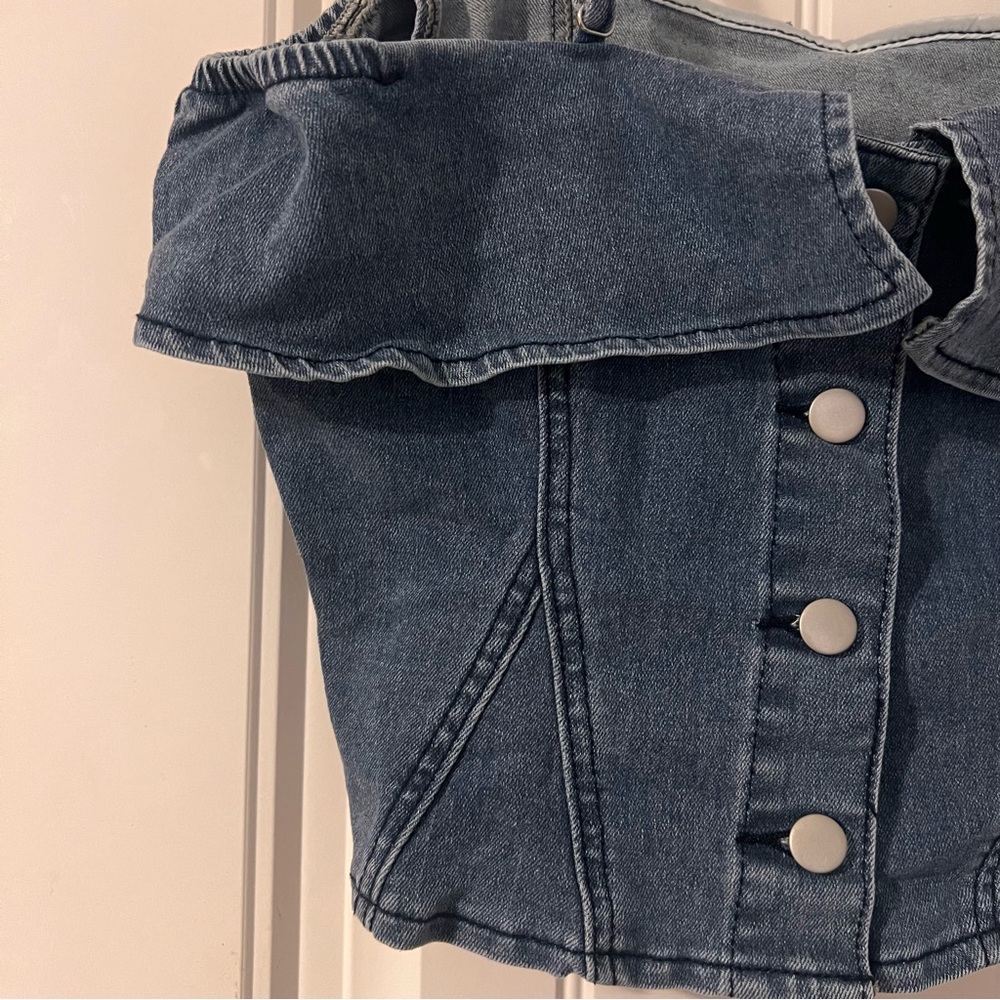🍒Elegant Off-Shoulder Blue Denim Overalls + Small green Top both S - Picture 4 of 4